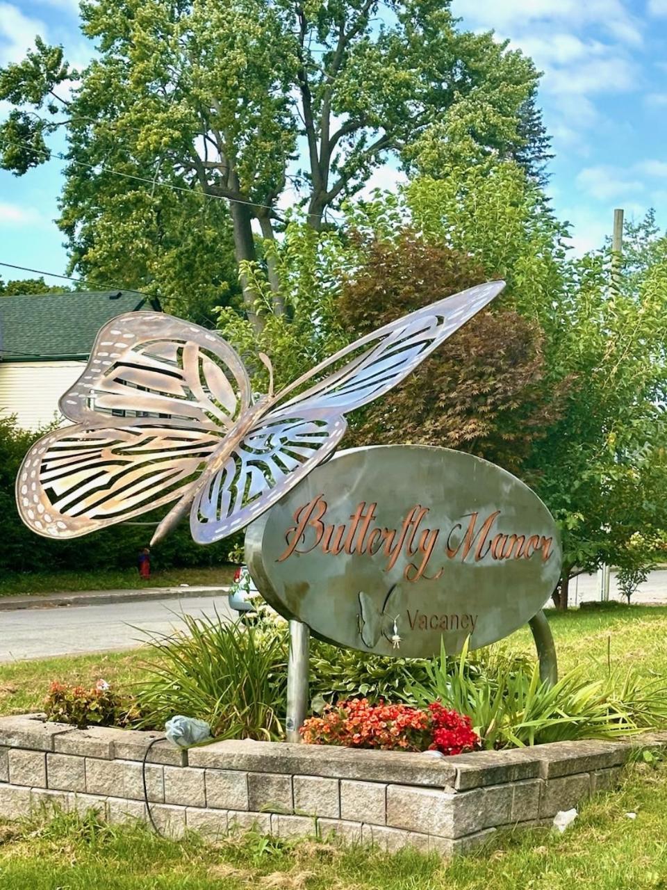 Butterfly Manor 4* Niagara Falls